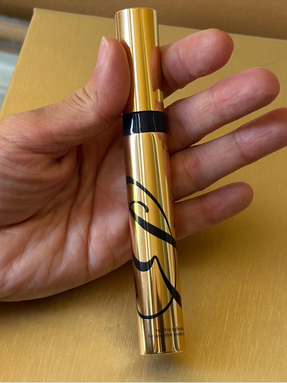 New Estee Lauder Sumptuous Extreme Mascara — Gold and Black full size